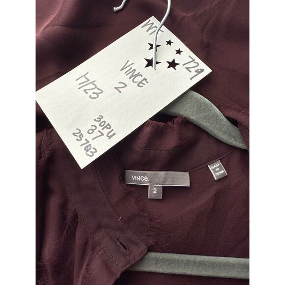 Vince Blouse Women's 2 100% Silk Plum Sleeveless Buttoned Distressed Trim - Picture 3 of 5